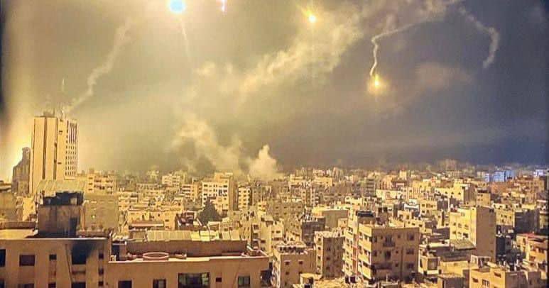OnlinePalEng's tweet photo. This is midnight in #Gaza. https://t.co/1maalKfjp5