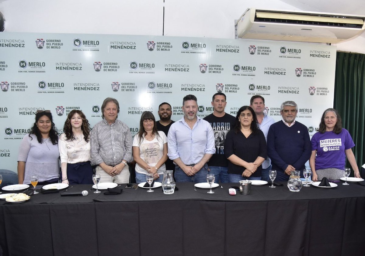 Encuentro de la militancia Sindical en Merlo junto a nuestro intendente <a href="/gustavomenendez/">Gustavo Menéndez</a> y el ministro de trabajo <a href="/waltercorreaok/">Walter Correa</a> , analizamos la coyuntura política y expresamos nuestro compromiso de seguir trabajando y militando para que <a href="/SergioMassa/">Sergio Massa</a> se convierta en el nuevo