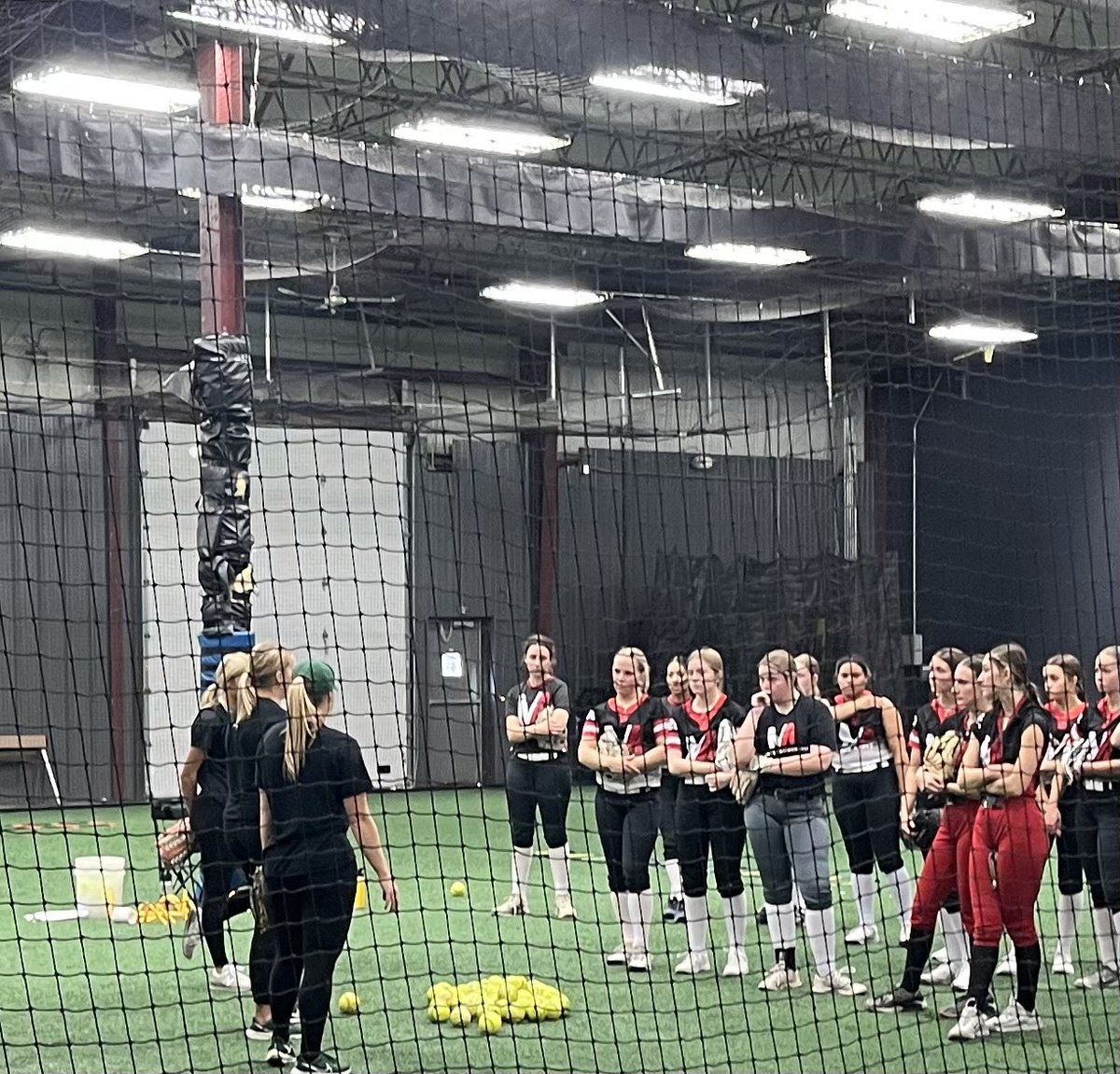 Mad Apple 18u Red Metzger 🥎 tweet media