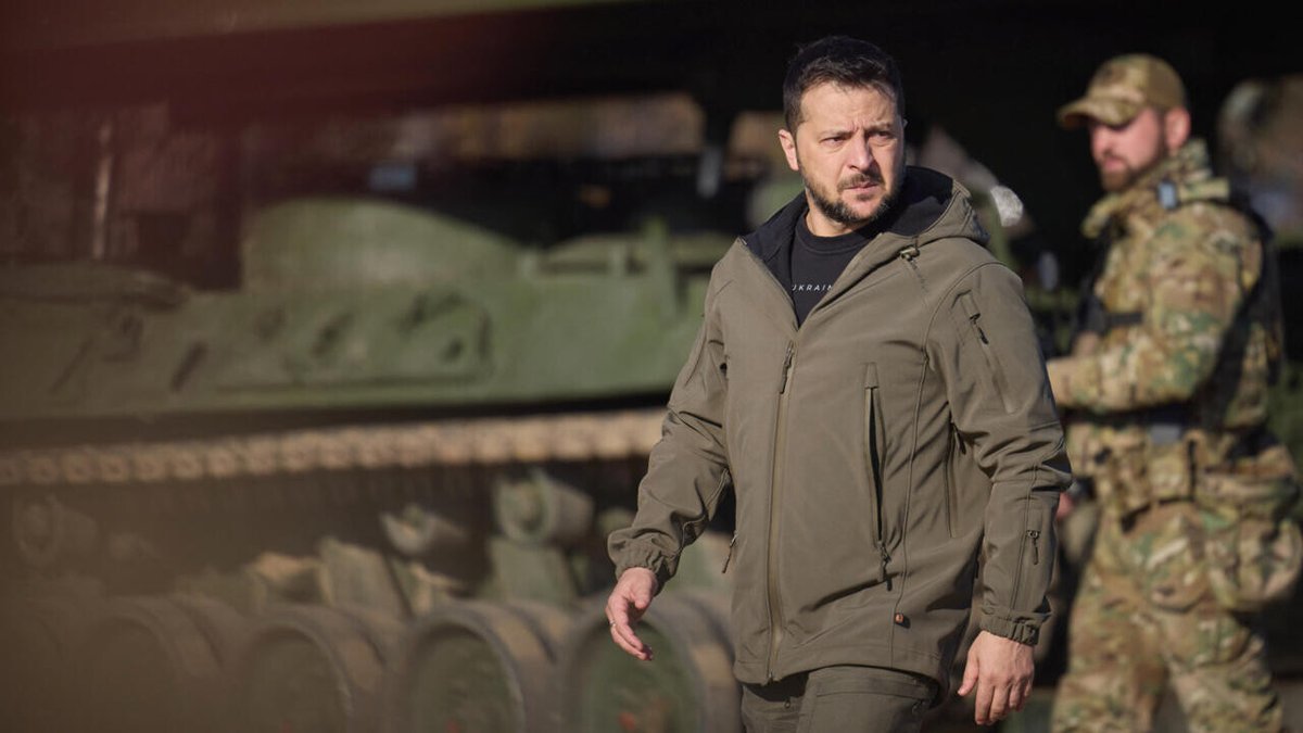 FRANCE24's tweet photo. Ukraine's Zelensky says 'not the time' for presidential elections
➡️ https://t.co/XbNYVaYNdp https://t.co/zYq9Fe1PKZ