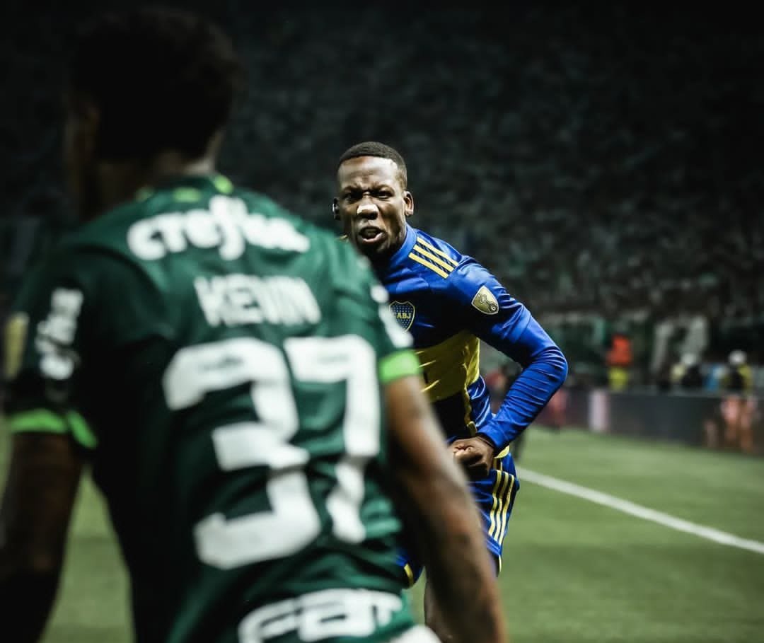CABJRR_'s tweet photo. Jugar con los ligamentos comprometidos vs Colo Colo, darnos vida vs Pereira, ser un líder vs Palmeiras, ser el mejor en la final y goleador de Boca en la Copa. 
Entendió lo que es Boca como pocos. https://t.co/0z9Mz7T70Q