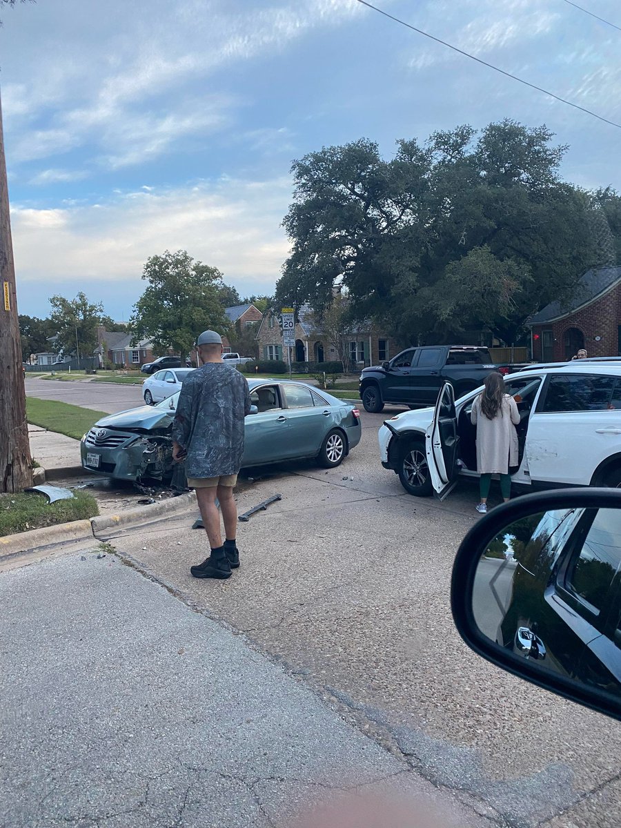 ⚠️CRASH REPORT: 700 block S Haswell Dr in Bryan 📸: Lauren Killen