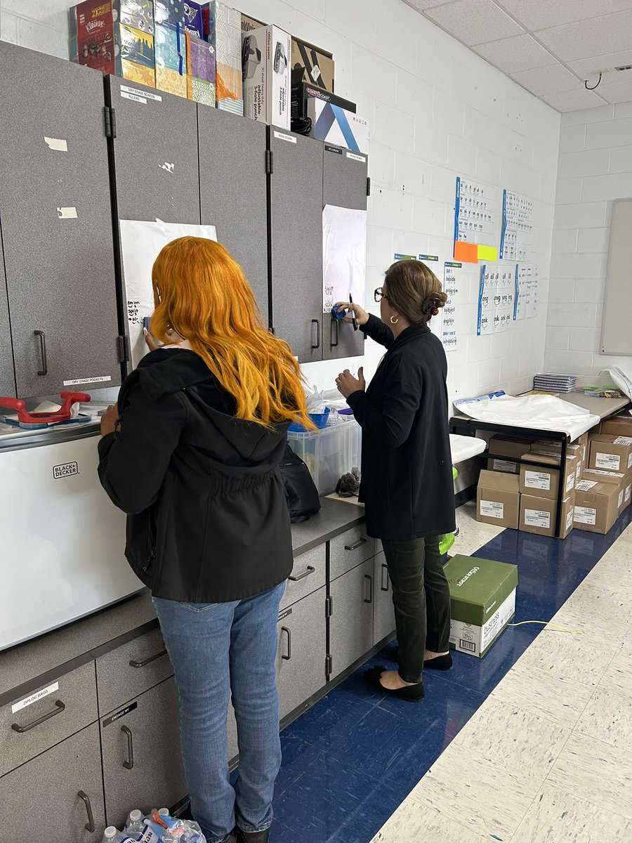 ectyson22's tweet image. I enjoy stopping in to catch @kbp0819 leading a @ReadingHorizons lesson for new teachers and part of our curriculum team. @BeaufortCoSchNC