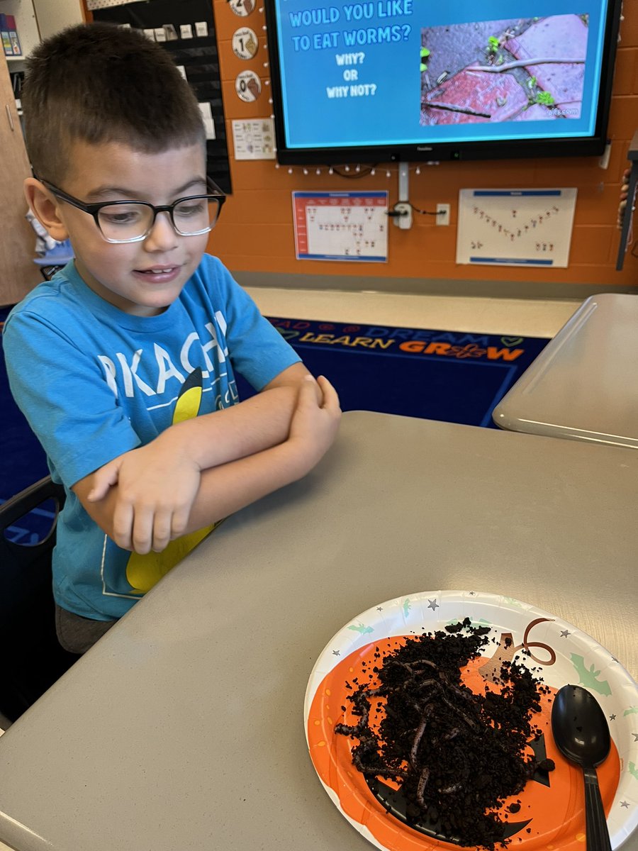 Beth Williams tweet media