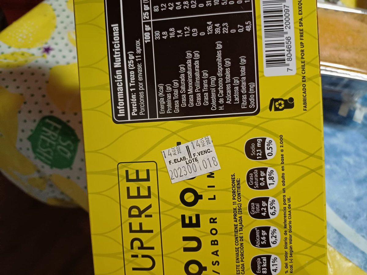 pipeandaur's tweet photo. @UPFREE_CL compre un queque hoy 6/11, 19:27 recién en @LIDERcl lo abro y esta con hongos, ver imagen. @SERNAC Quien me responde? Quien me entrega una explicación?. Nisiquiera esta excedida la fecha de vencimiento. Solicito RT. https://t.co/jhudYKBH2c