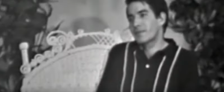 #HoyRecordamos al primer actor #EnriqueRocha aquí en fotografía de la telenovela #LaMentira (1965) donde interpretó a 'Johnny', el primo de la protagonista y de la antagonista de la historia