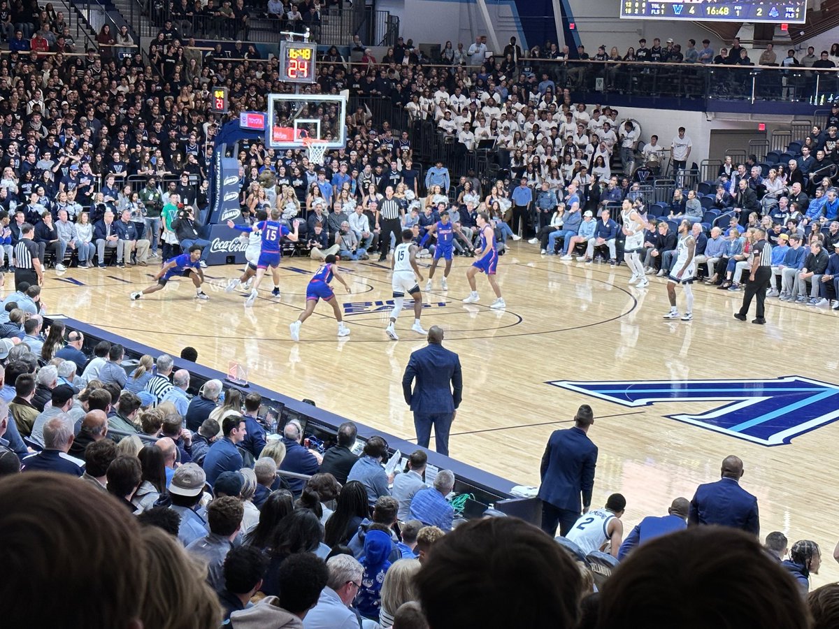 Happy New Year to all those who celebrate. #NovaMBB ⁦<a href="/NovaMBB/">Villanova MBB</a>⁩ ⁦<a href="/NovaAthletics/">Villanova Athletics</a>⁩  ⁦<a href="/NovaAthletics/">Villanova Athletics</a>⁩  ⁦<a href="/VillanovaAlumni/">Villanova Alumni</a>⁩