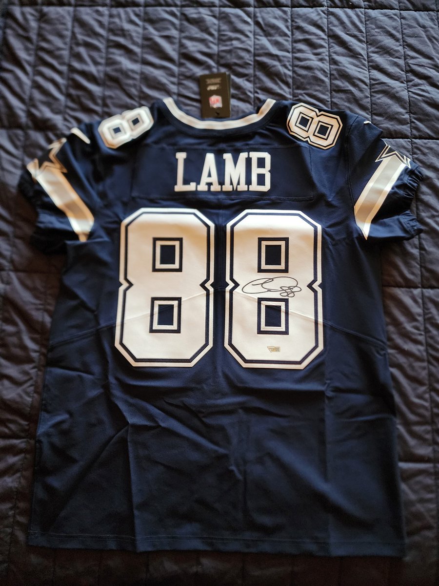 ✭ Double R ✭ tweet media