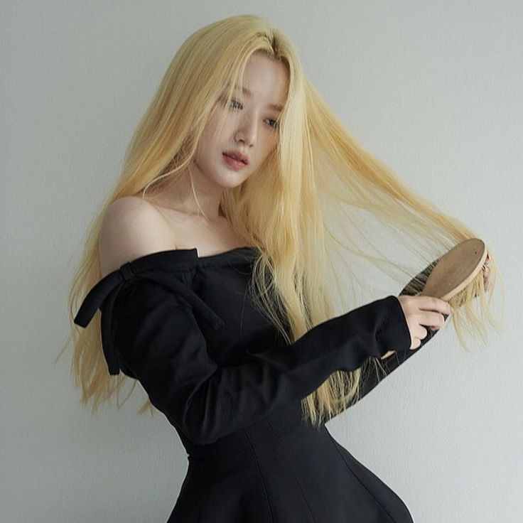 ⠀⠀⠀⠀lover⠀⠀⠀⠀boy⠀⠀⠀⠀✞⠀⠀⠀⠀.⠀

I'm  thinking .   .   .