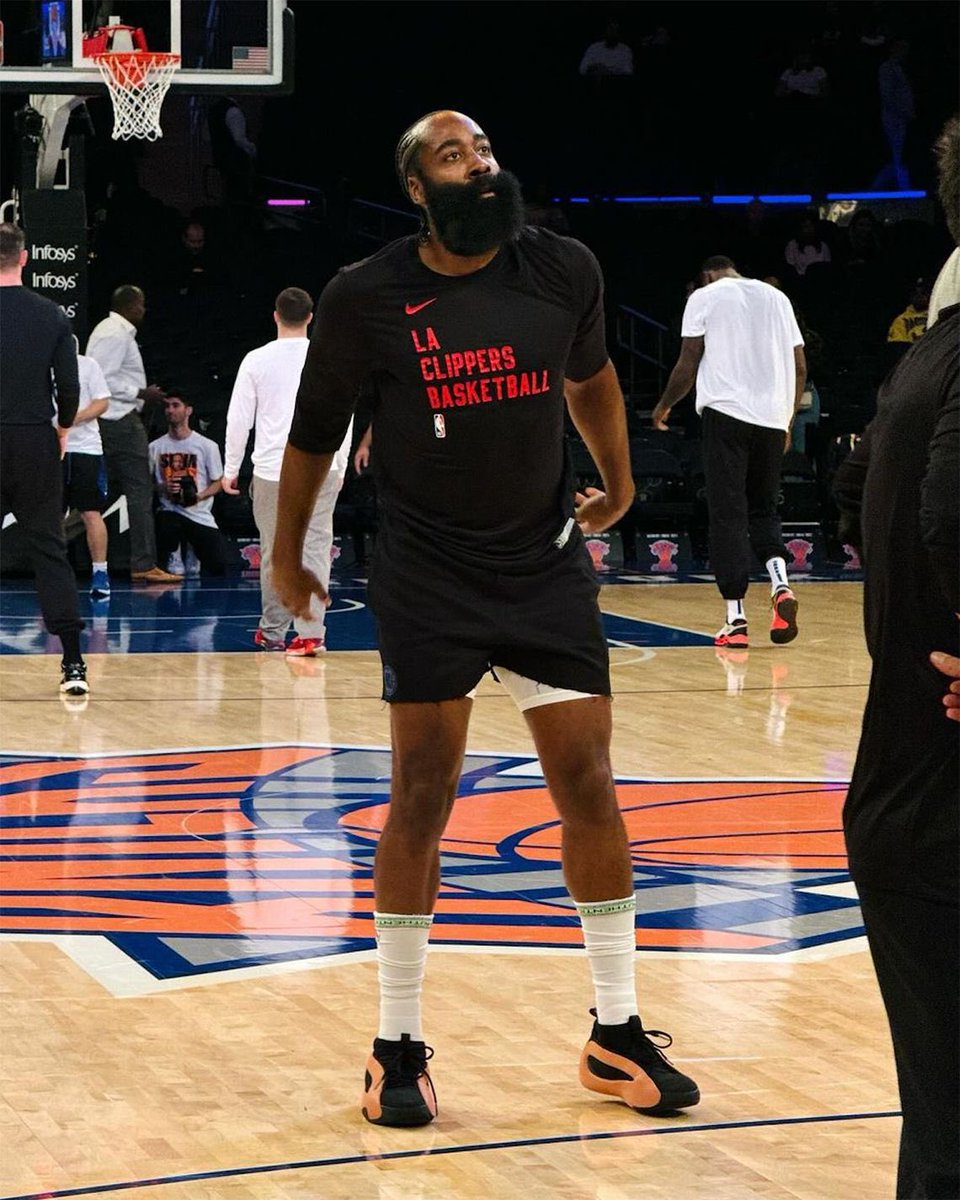 The Beard is debuting his Adidas Harden 8 at the Garden 👀 (via @NBA)