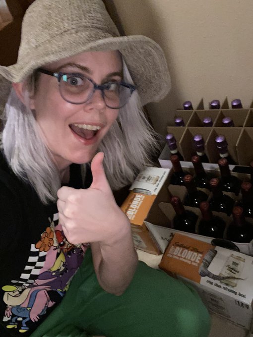lol the house is stocked with booze for the wedding https://t.co/YUWOt611qu