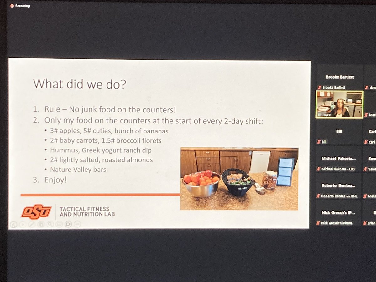 Dr. Joyce presenting at 7-minute Science hosted by @firerescuewellness and @drewwgonzalez   
Love  how Dr. Joyce makes the complex more digestible (food pun just for her)!