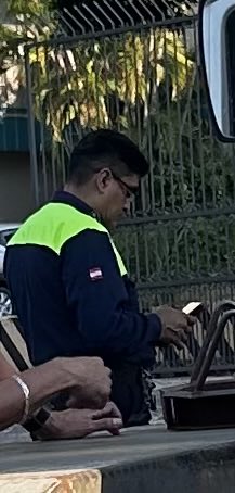 Tremendo mal educado este PMT cubriendo una barrera en Peru y Artigas,en la tarde de hoy! haciendo gala de una exagerada prepotencia! No nos merecemos los ciudadanos esta clase de Agente Sr Intendente ⁦<a href="/oscarodriguezpy/">Oscar Nenecho Rodríguez</a>⁩