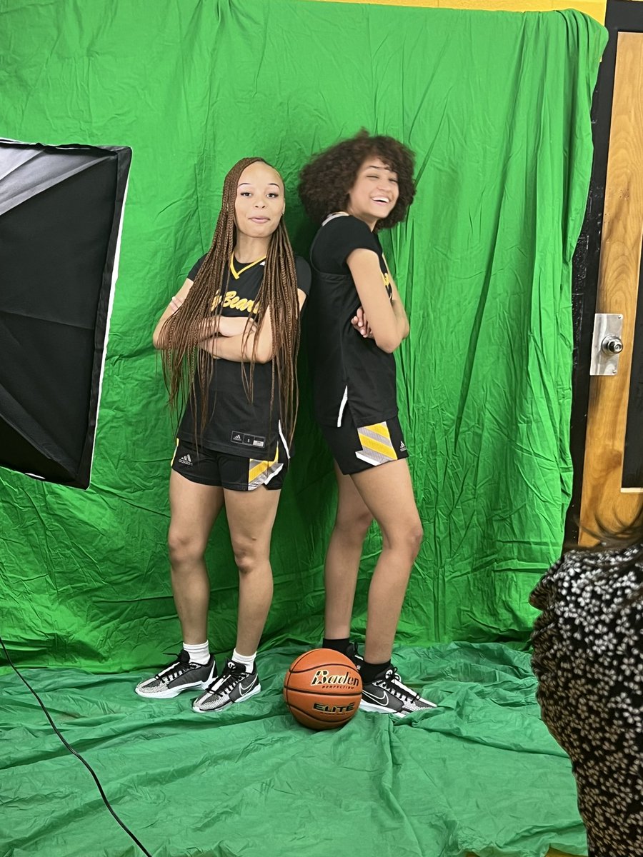CPLadyBears's tweet photo. A Little Media Fun
@Shaineparker22 @AkirraHagger @eryulnicole3 @Christina3laine @kileynero https://t.co/kjsvPfyfau