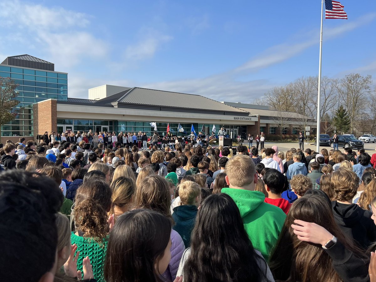 Van Hoosen Middle School tweet media