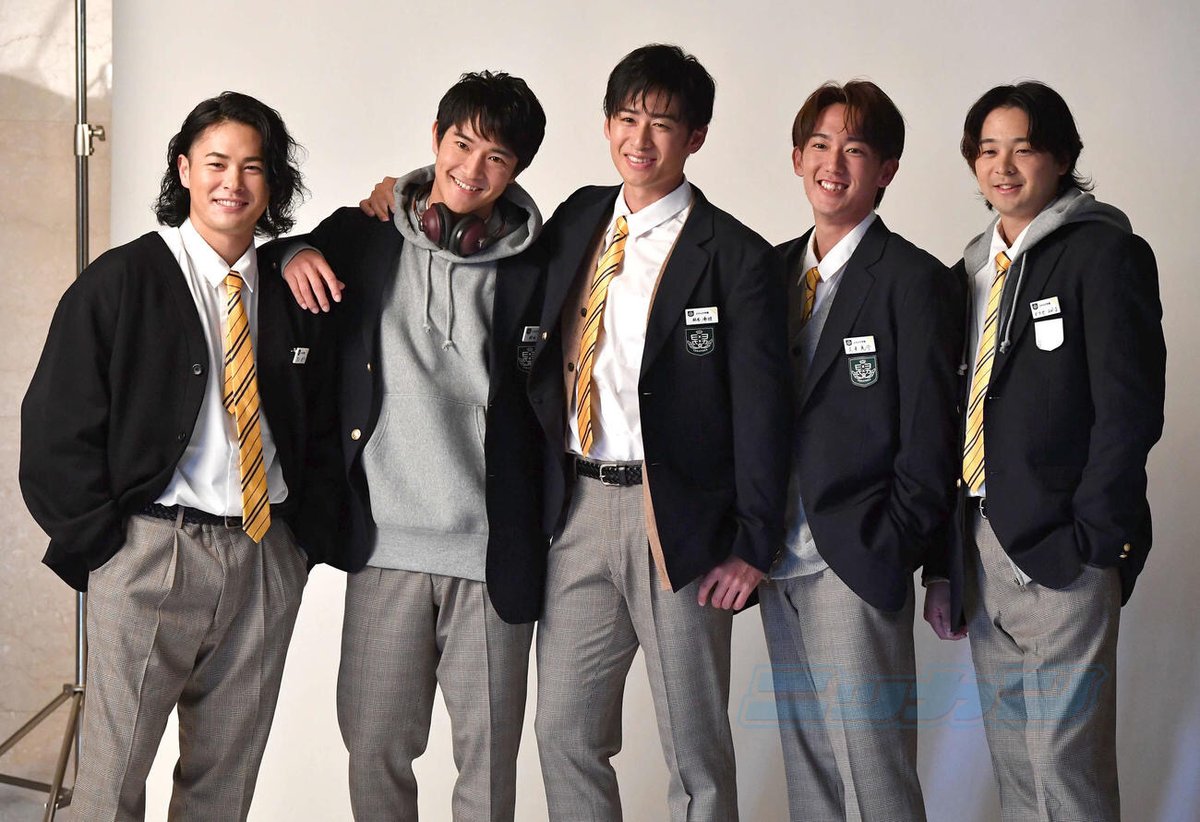 SNikkansports's tweet photo. ／
鷹党の皆さんへ
11/26「鷹奉祭」内野指定席チケットをペア４組８人に #プレゼント !
＼
⚾️応募＝@SNikkansportsと@nikkan_hawks
の両方をフォローし、本投稿をRT
⚾️締切＝11/19
⚾️当選＝DM

#sbhawks #懸賞 #プレゼント企画 #西部日刊懸賞 https://t.co/1W4SPb4hfH