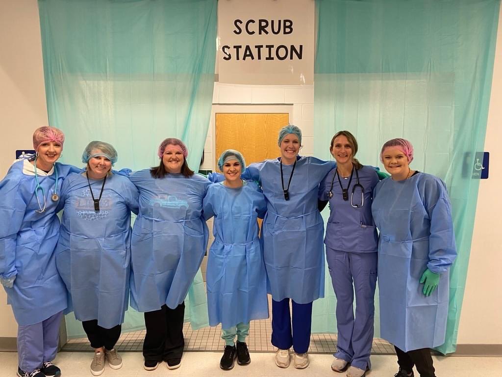 Haley_Cure's tweet photo. Friday surgeons ➡️ Monday Ancient Romans. Teaching CKLA is fun with this 3rd grade crew! https://t.co/048Nh75L1D