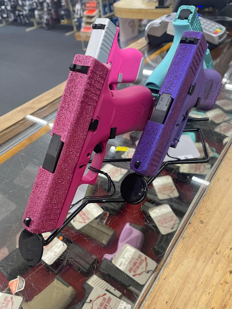 Rebellious_RyRy's tweet image. Ladies, get those CCL’s! Never depend  on another to protect you!! 🪪🔫💯
•
•
Side Bar: I love me a Glocky😮‍💨🔥🩵🩷 #FOID #CCL #GLOCK #ARMEDWOMEN