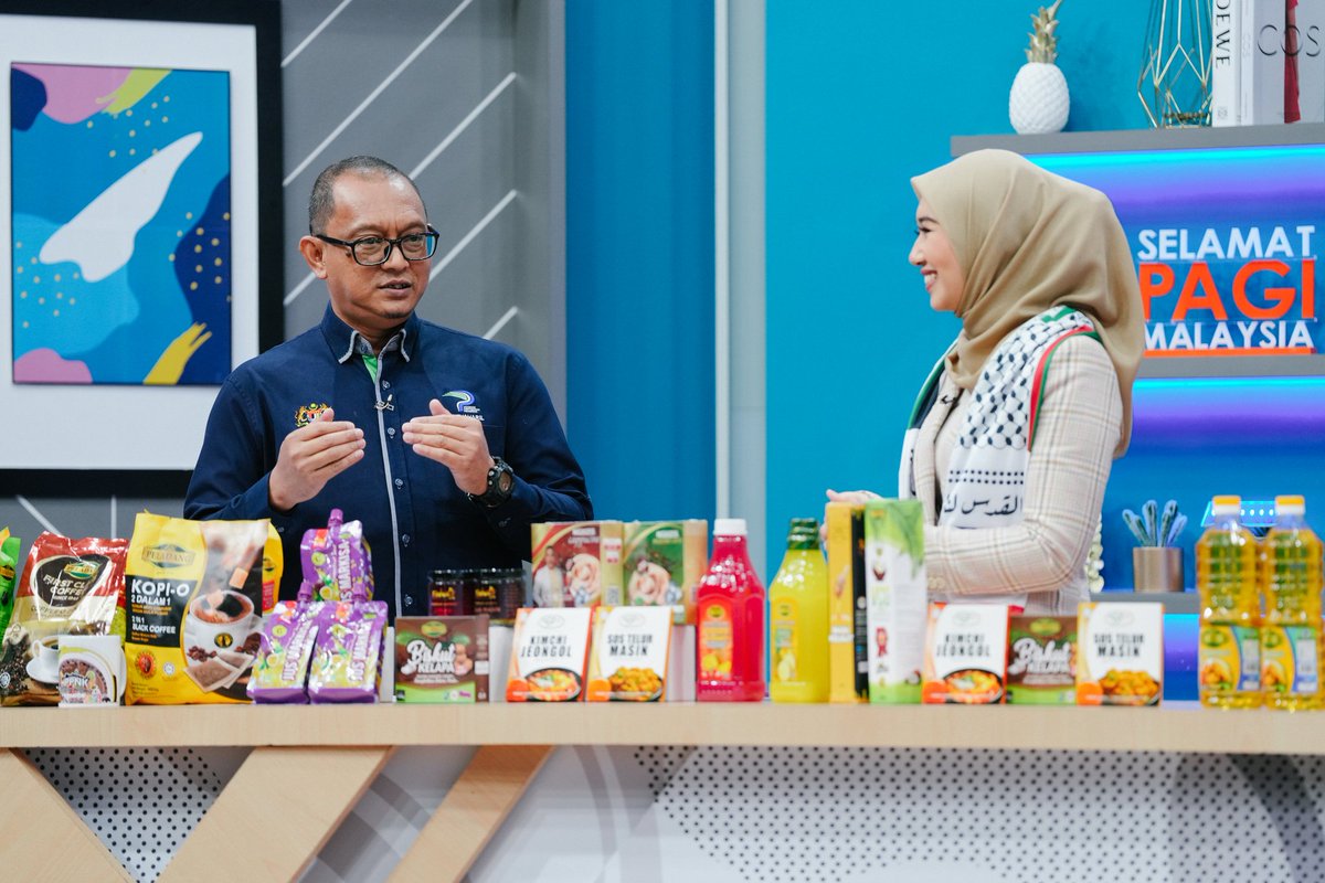 LPP_MALAYSIA's tweet photo. 𝐇𝐏𝐏𝐍𝐊𝟐𝟎𝟐𝟑 @ 𝐒𝐄𝐋𝐀𝐌𝐀𝐓 𝐏𝐀𝐆𝐈 𝐌𝐀𝐋𝐀𝐘𝐒𝐈𝐀

Sekitar sesi temu bual bicara sempena Sambutan Hari Peladang, Penternak dan Nelayan Kebangsaan (HPPNK) 2023.

Klik Pautan👇🏻
https://t.co/KYyOIRi9M6 https://t.co/AbHdIc4524