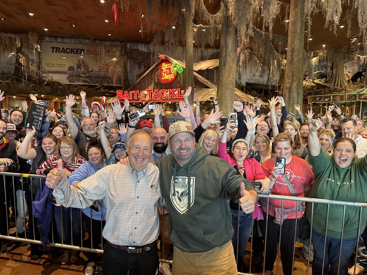 Garth Brooks (@garthbrooks) on Twitter photo New single, new album, new limited series box set! Let’s celebrate the release with Johnny Morris at the <a href="/BassProShops/">Bass Pro Shops</a> HQ on @talkshoplive! love, g
Watch #StudioG here: talkshop.live/watch/Ux4sef7A… New single, new album, new limited series box set! Let’s celebrate the release with Johnny Morris at the <a href="/BassProShops/">Bass Pro Shops</a> HQ on @talkshoplive! love, g
Watch #StudioG here: talkshop.live/watch/Ux4sef7A…