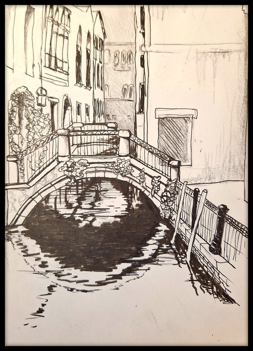 CobbinSteve1's tweet photo. Four scenes from our recent trip to Venice. What a fantastic place. Inspiration at every corner! 
All pencil/ ink on paper.
#art #ArtistOnTwitter #Cobbart #drawing #illustration #Venice #landscapedrawing #citydrawings #Italy https://t.co/kg7w0Vxhjy