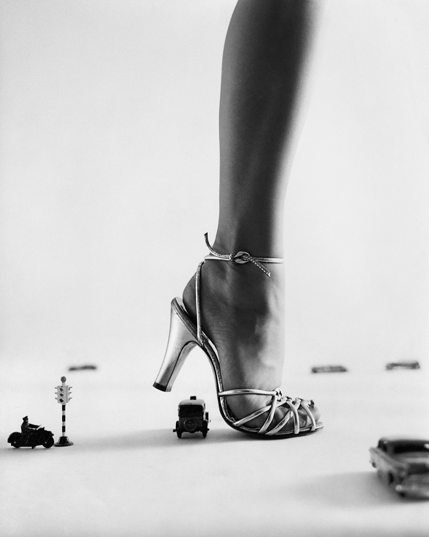 Step Lightly⁣

1959

#williamhelburn
#william_helburn
#fashion​​​​​​​​ ​​​​​​​​​​​​​​​​​​​​​​​
#fashionphotography​​​​​​​​ ​​​​​​​​​​​​​​​​​​​​​​​
#retrofashionphotography​​​​​​​​​​​​​​​​​​​​​​​​​​​​​​​​​​​​​​​​​​​​​​​​​​​​​​​​
#myvintagevogue​​​​​​​​ ​​​​​​​​...