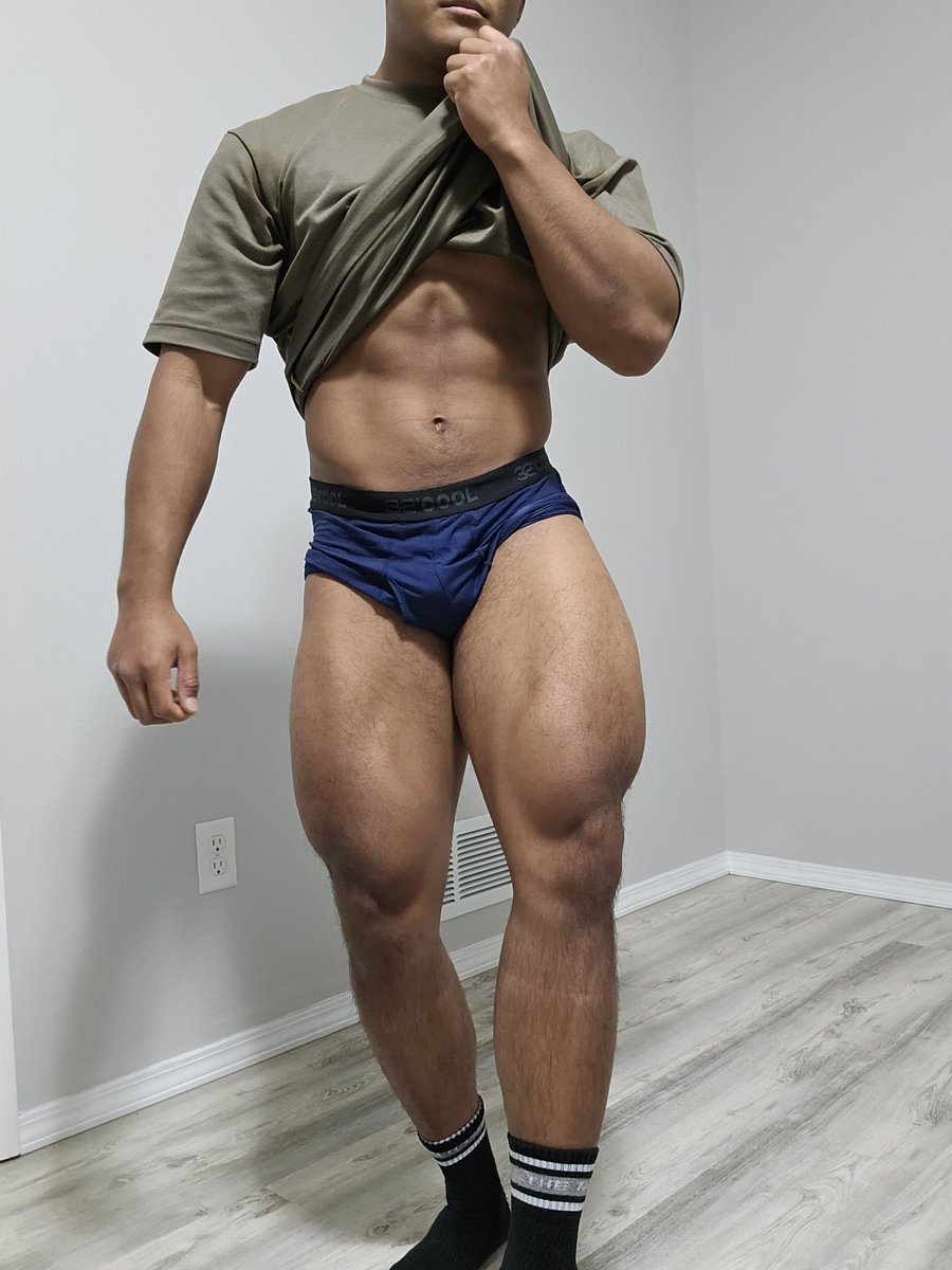 hipstran's tweet photo. Big legs for a bigger, even bigger 🍑

Link in bio 🔥 

#npccompetitor #fitguy #fitness #MensHealth #grit #offseasongrind #onlyfans #onlyfansFree #sellingcontent #explorepage https://t.co/0rGib7QXHC