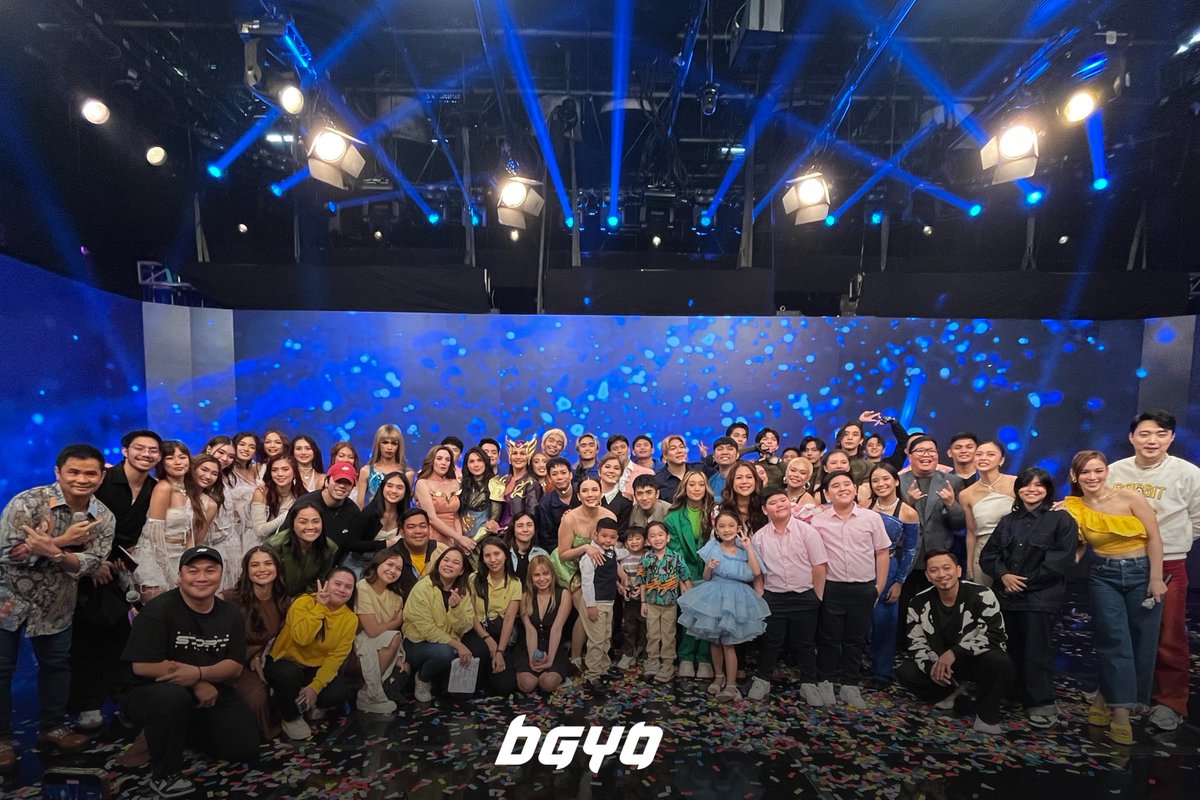 bgyo_ph's tweet photo. #BGYO | All we need is our family! 😊
Congratulations and thank you Team KALM for having us as one of your special guest! Big thanks also to @MCmuah na nakipagsabayan sa choreo namin! ♠️ https://t.co/IJzZCqBxhZ
