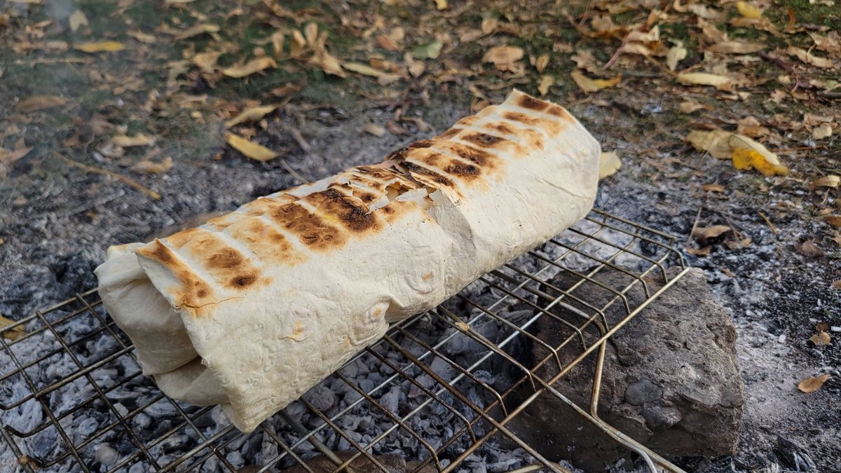 OutdoorsRecipes's tweet photo. Do you like Shawarma? 

https://t.co/YYBqCVUvvw

#camping #outdoors #Cooking #kitchen #recipe #shawarma #tasty #delicious #trend https://t.co/NQ8BuLzz20
