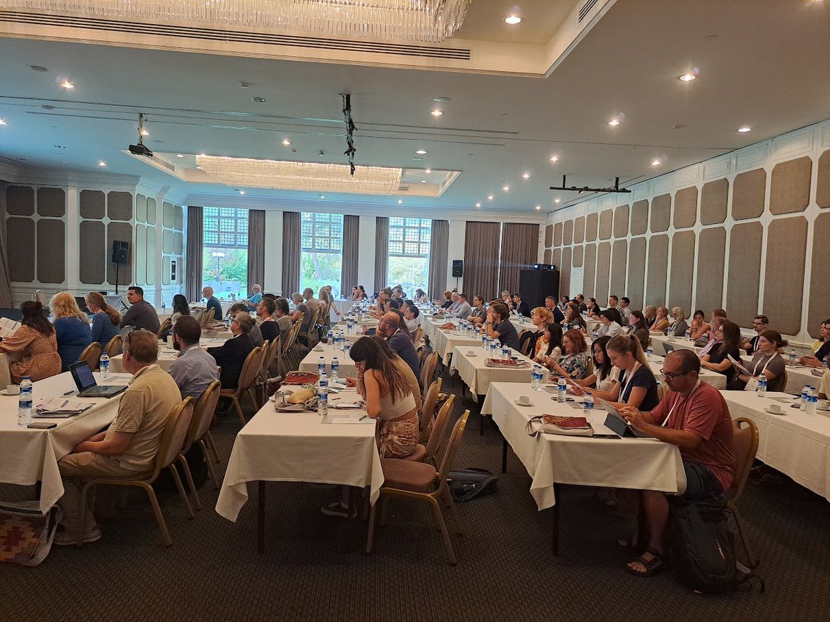 The @aquacosm 3rd Internation Symposium on Aquatic Mesocosm-Based Research just started! We expect to have great talks and, most importantly, great discussions on the future of the aquatic, ecosystem-scale, experimentation!