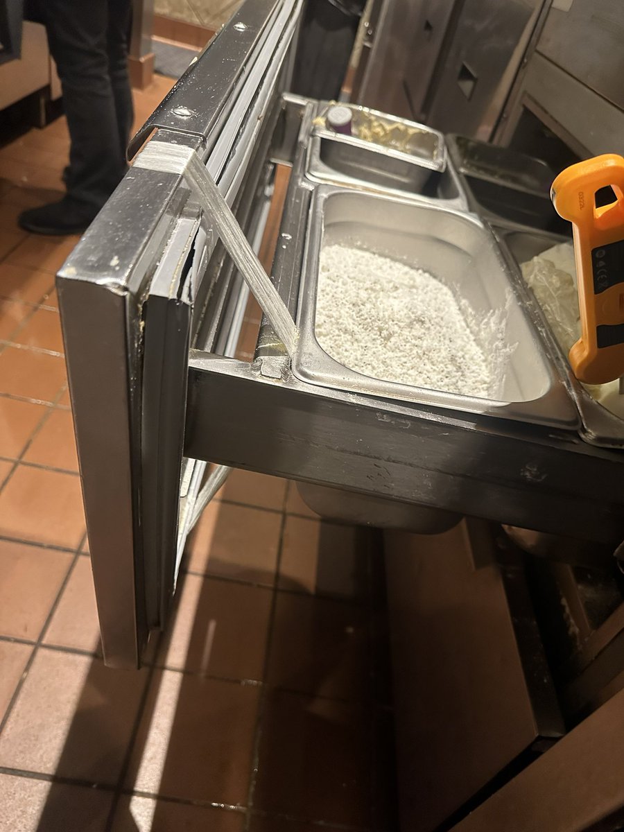 ManayerOD's tweet image. Working with some of the best minds in the restaurant industry. R&amp;amp;M is profit kryptonite  #restaurant #restaurants #Management