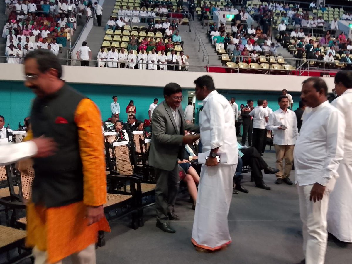 Dhina_music's tweet photo. My friend Mr. Ramesh met our State President of TNBJP Mr. Annamalai and Chakravarthi Anna during the visit in Sri Lanka tamilians people who are migrated  @annamalai_k @annamalai_chap2 @AmitShah @amarprasadreddy @BJP4India @BJP4TamilNadu @CTRavi_BJP @ianuragthakur https://t.co/3idaV3HrWc