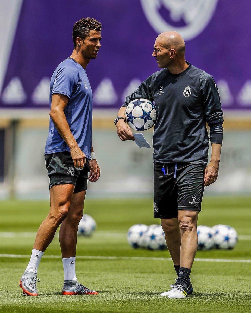 MadridXtra's tweet photo. Cristiano Ronaldo x Zinedine Zidane.

The Champions League 𝐂𝐇𝐄𝐀𝐓 code. ✨ https://t.co/uTVthraWZC