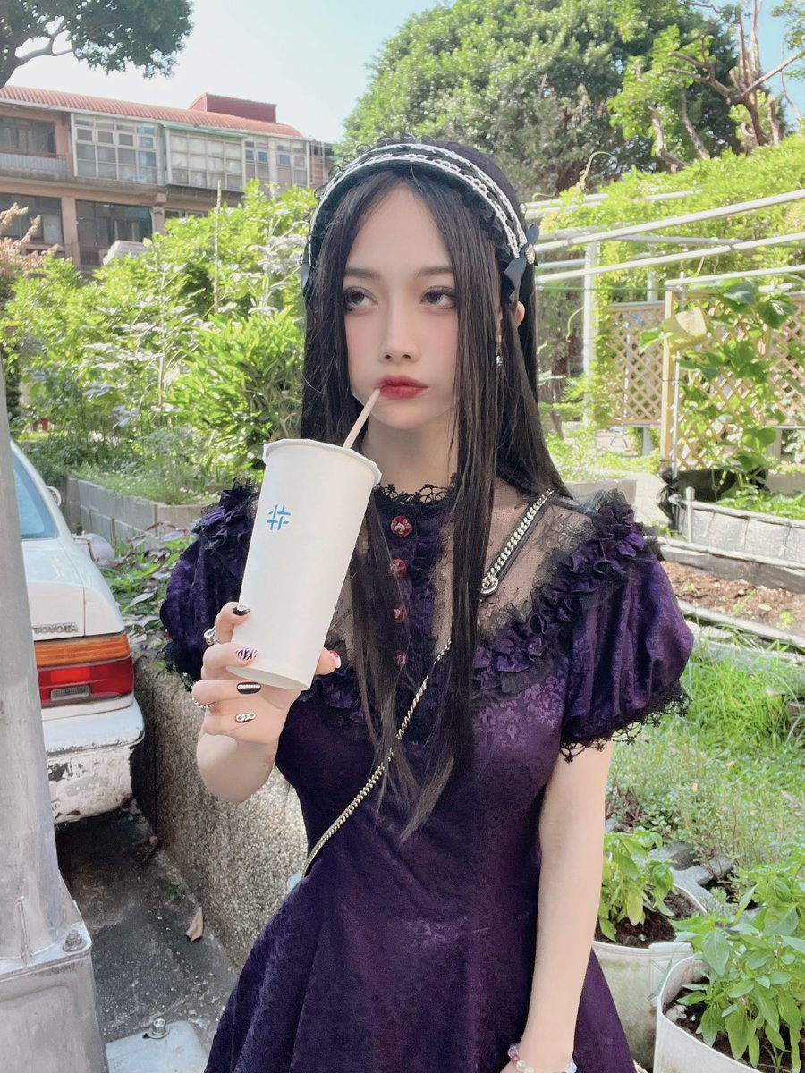 你們覺得第三張我想表達什麼 https://t.co/VXUTtEUKK1