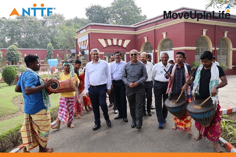 NTTFindia's tweet image. 🌟 Reliving the memorable moments from BNTC&apos;s Tech Fest and Annual Day Celebrations! 🎉
 #TechGeniuses #SuccessfulEvents #Grateful #Inspiration #InnovationShowcase #CelebrationTime #ThankYou #EventSuccess #nttf 🌟🎉🏢👨‍💼🎈🎊🌆🌐🌌🏆📚👩‍🎓🎓