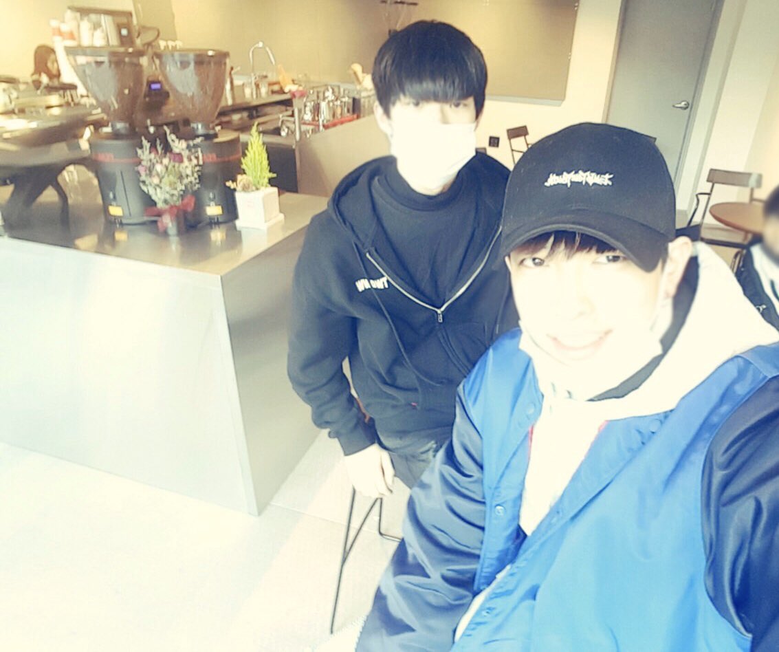 daily mingi selca! tweet media