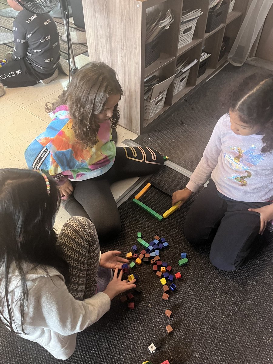 liannelogan10's tweet photo. Exploring congruency and building 2-D shapes as part of our Geometry math unit https://t.co/WdU1kk7Y5B