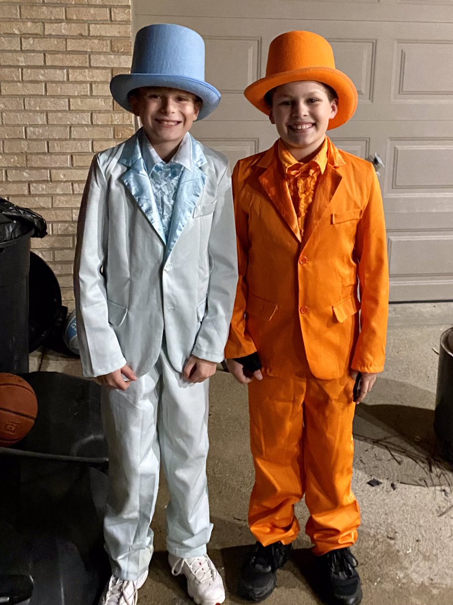 UnionFinley's tweet image. Thanks to our 2 senior captains this year, Mason Haid and Eli Sedar. Mason broke his hand and missed the final few games this year, and that was heartbreaking for us. Both boys truly loved being Bears,were selfless and were outstanding leaders for our group.(AKA Harry and Lloyd)