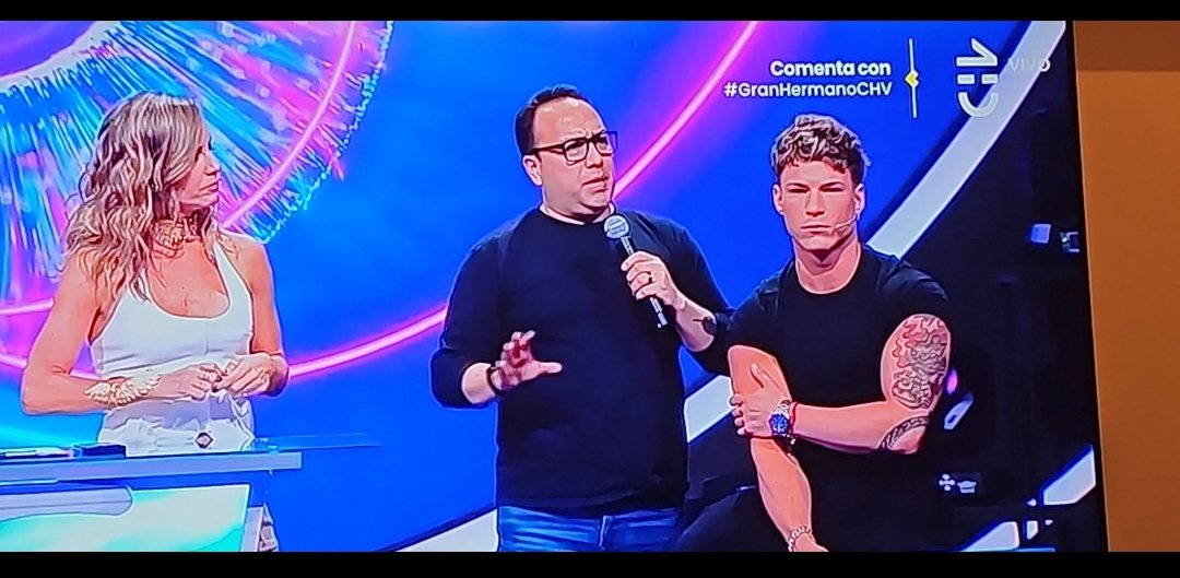 lamichi_peque's tweet photo. Yo defendiendo a mi gato cuando claramente si tiene la culpa de portarce como las weas
#TheLulosShow #GranConstanza #GranHermanoChile #GranHermano #CHV https://t.co/1W4JavjGmM