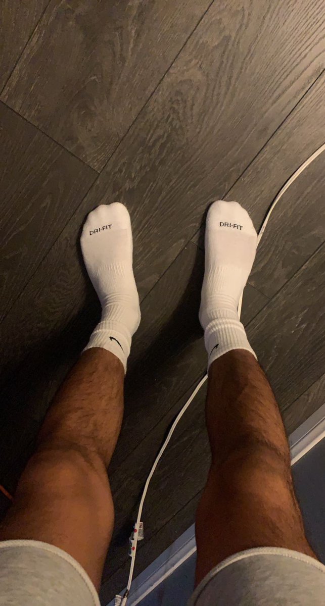 versduude's tweet photo. Smell my gym socks 😈 https://t.co/xTG46bVYjt