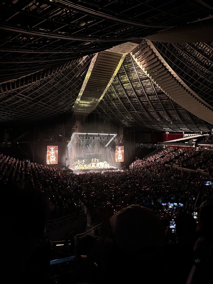 pucad0's tweet photo. one of the best nights I’ve ever had✨

#gloriathetour #samsmithconcert #gloriathetoursg https://t.co/YvJ5xnlX89