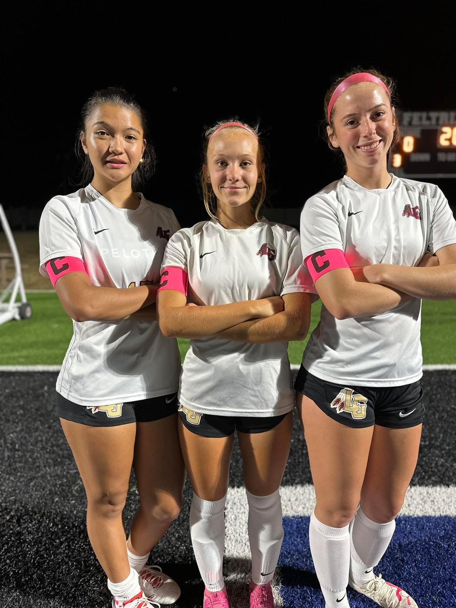 RavenHenry2025's tweet image. Started our High School Varsity Season with a 4-0 win! Honored to SERVE my team this year as a captain! Junior Year 🏹🔥⚽️ #2wayplayer