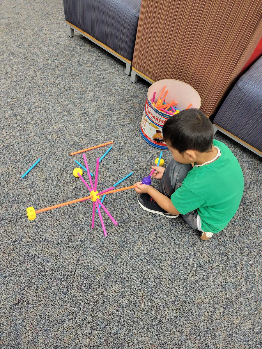 KDELibrary's tweet image. Maker Spaces are back in the KDE Library! #kdepride #katylibraries #libraryfun #makerspace