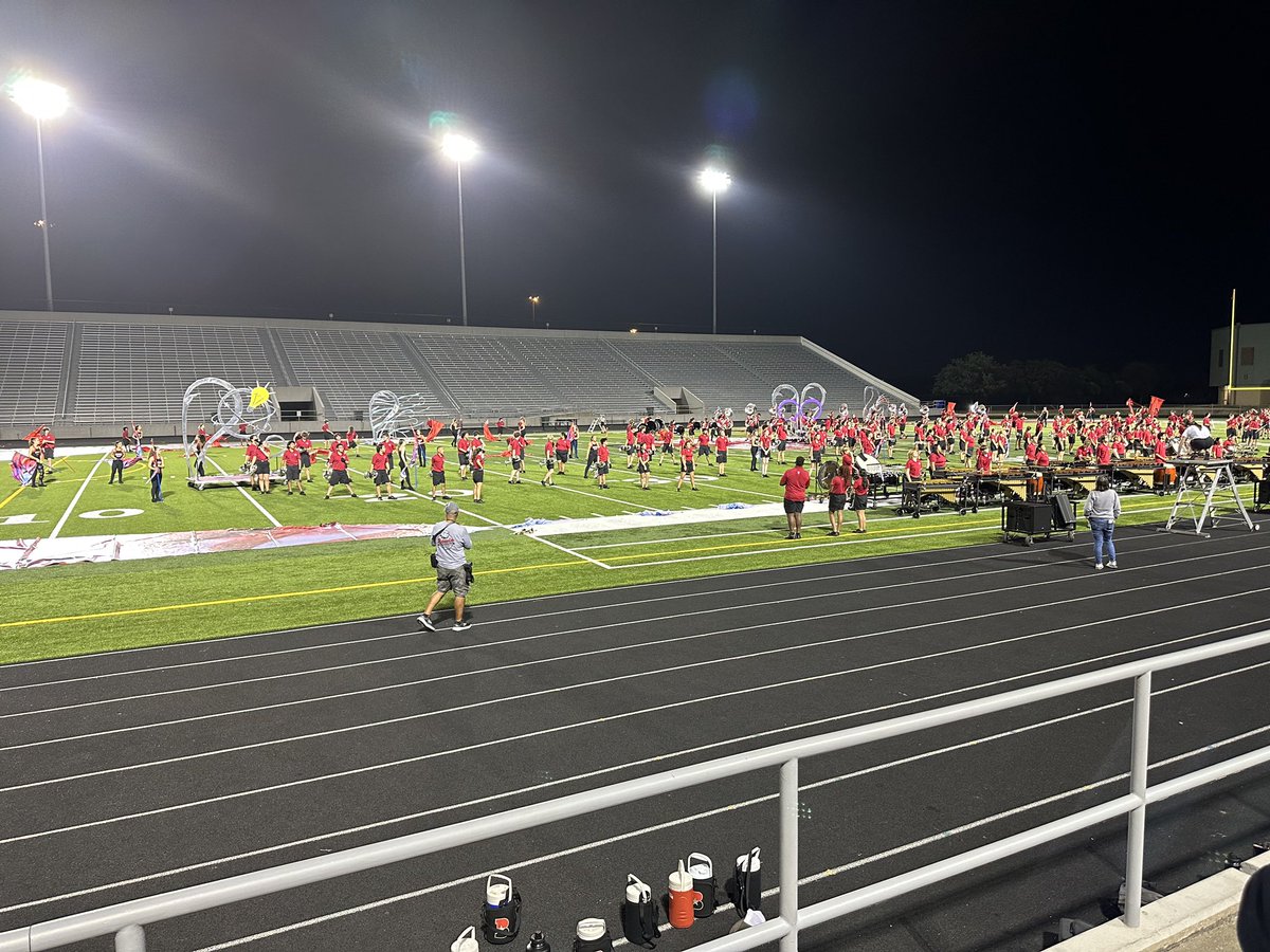 The Lady Dawgs would like to wish the Bowie Band the best of luck this week as they head to the Grand Nationals! 🥎🎼