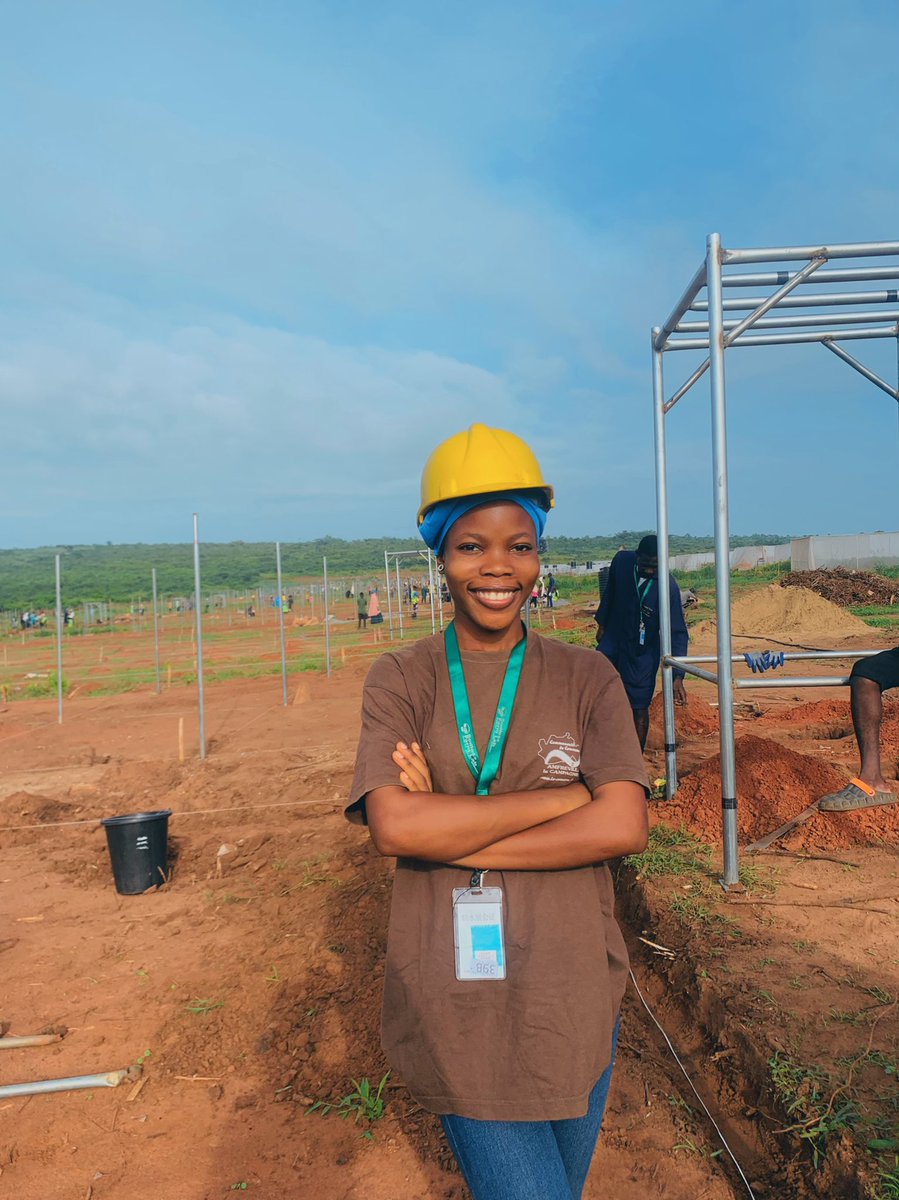 anu_akanbi's tweet photo. Hey fellow agriculturists! 

Did you know that agriculture isn't just about farming? You can also build your own greenhouse! It's a cost-effective way to grow crops and even offer services to others. So don't limit yourself to traditional tools. 🌱🏗️

#eyiaunique
#thetechfarmer https://t.co/NOLftWwisc