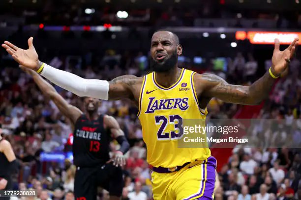 Shot attempts down 107-108 in the final 2 minutes: LeBron: 0 Cam Reddish: 1 Austin Reaves: 2 Lakers fall 3-4 and are are winless on the road