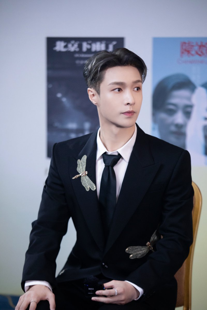 Lay Zhang Studio tweet media