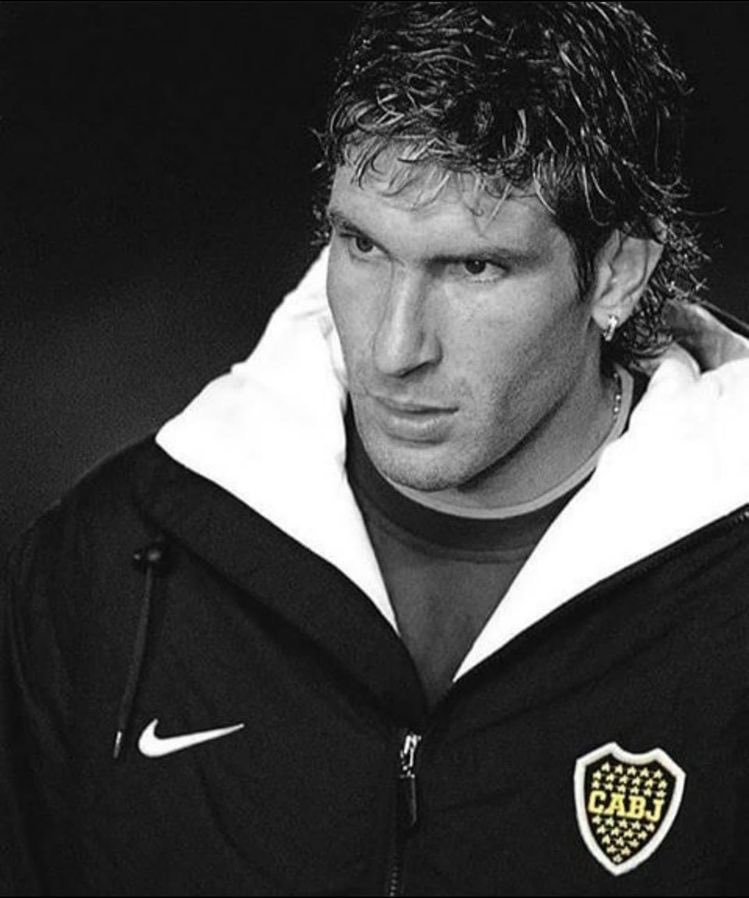 Te miraba y ya empezabas abajo en el marcador. Feliz cumpleaños Titán, mi superhéroe favorito.