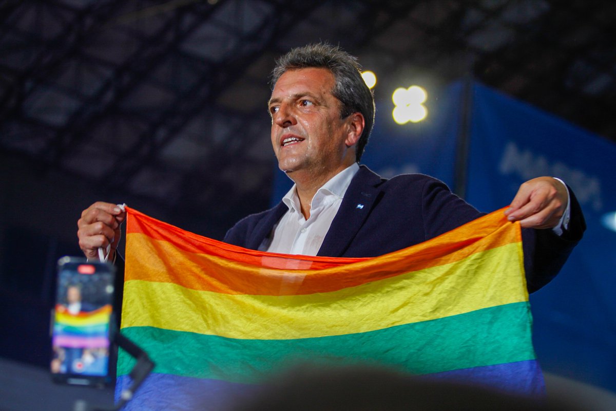 Milei: No me hagas pagar tu identidad de género, si te autopercibis perro pagatelo vos

Villarruel: Aprenden sexo anal desde la niñez.

Mondino: Ser homosexual es como tener piojos y no bañarse, si a la gente le molesta no te quejes 

Massa: