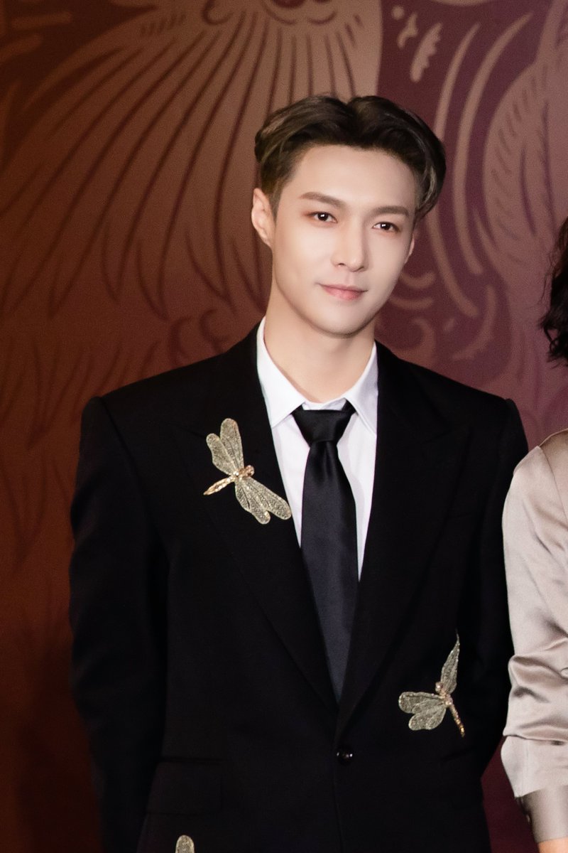 Lay Zhang Studio tweet media